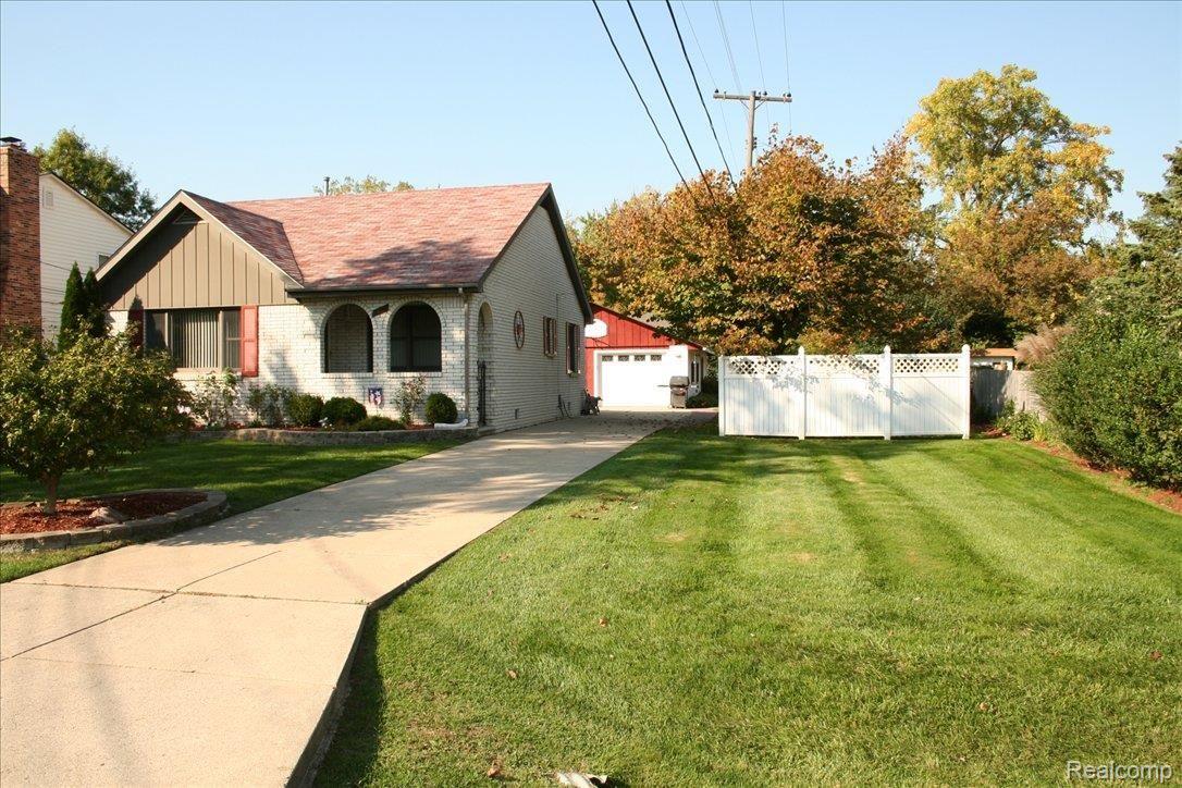 2973 Wisconsin Road Troy, MI 48083 - Photo 1 of 13 Front View 2
