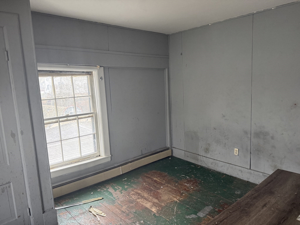 22 Winter Street Southbridge, MA 01550 - Photo 26 of 32