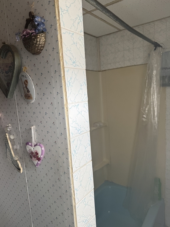 22 Winter Street Southbridge, MA 01550 - Photo 6 of 32