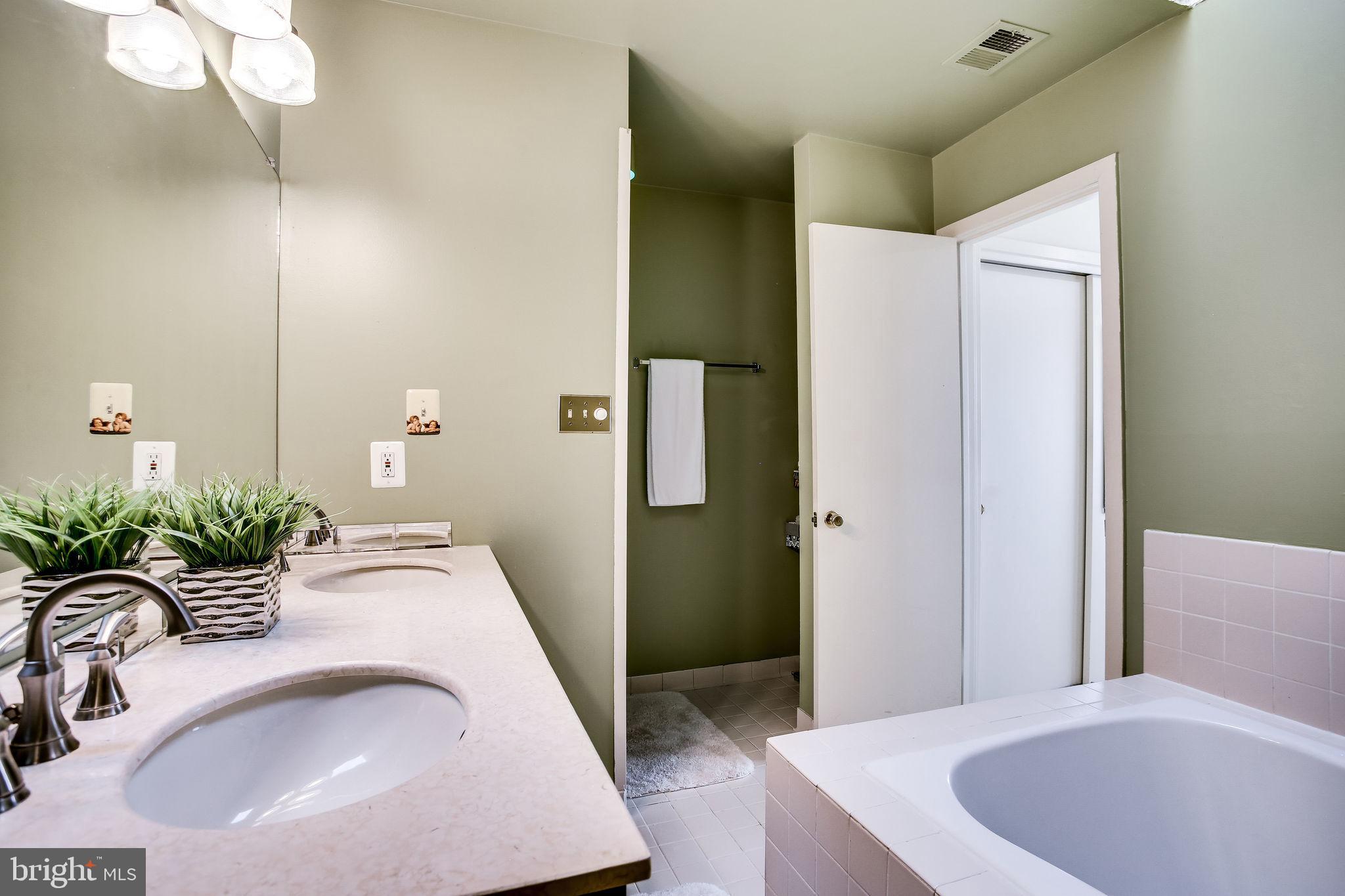 2221 Cedar Cove Court Reston, VA 20191 - Photo 32 of 49 Gallery Image 32