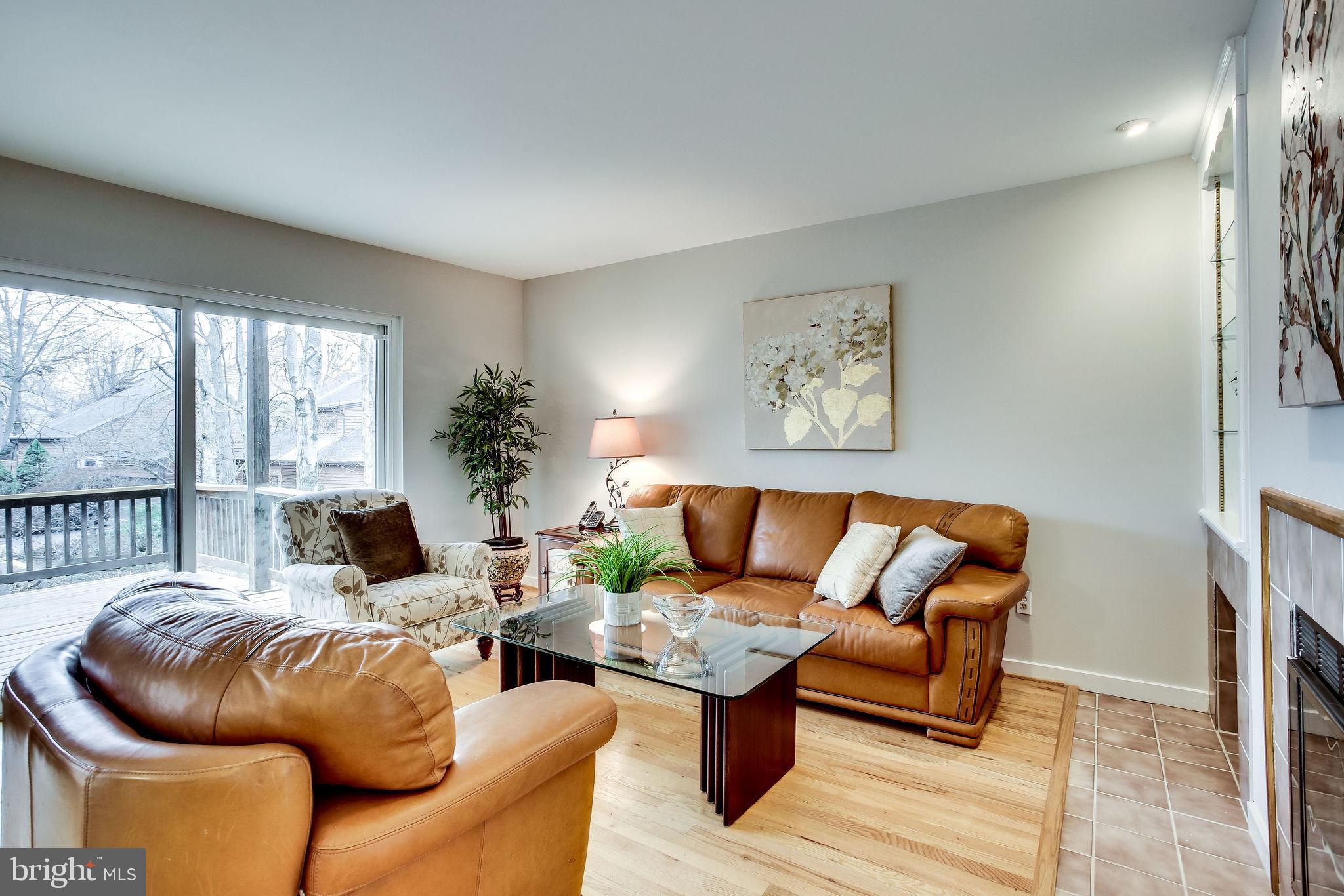 2221 Cedar Cove Court Reston, VA 20191 - Photo 8 of 49 Tons of natural light