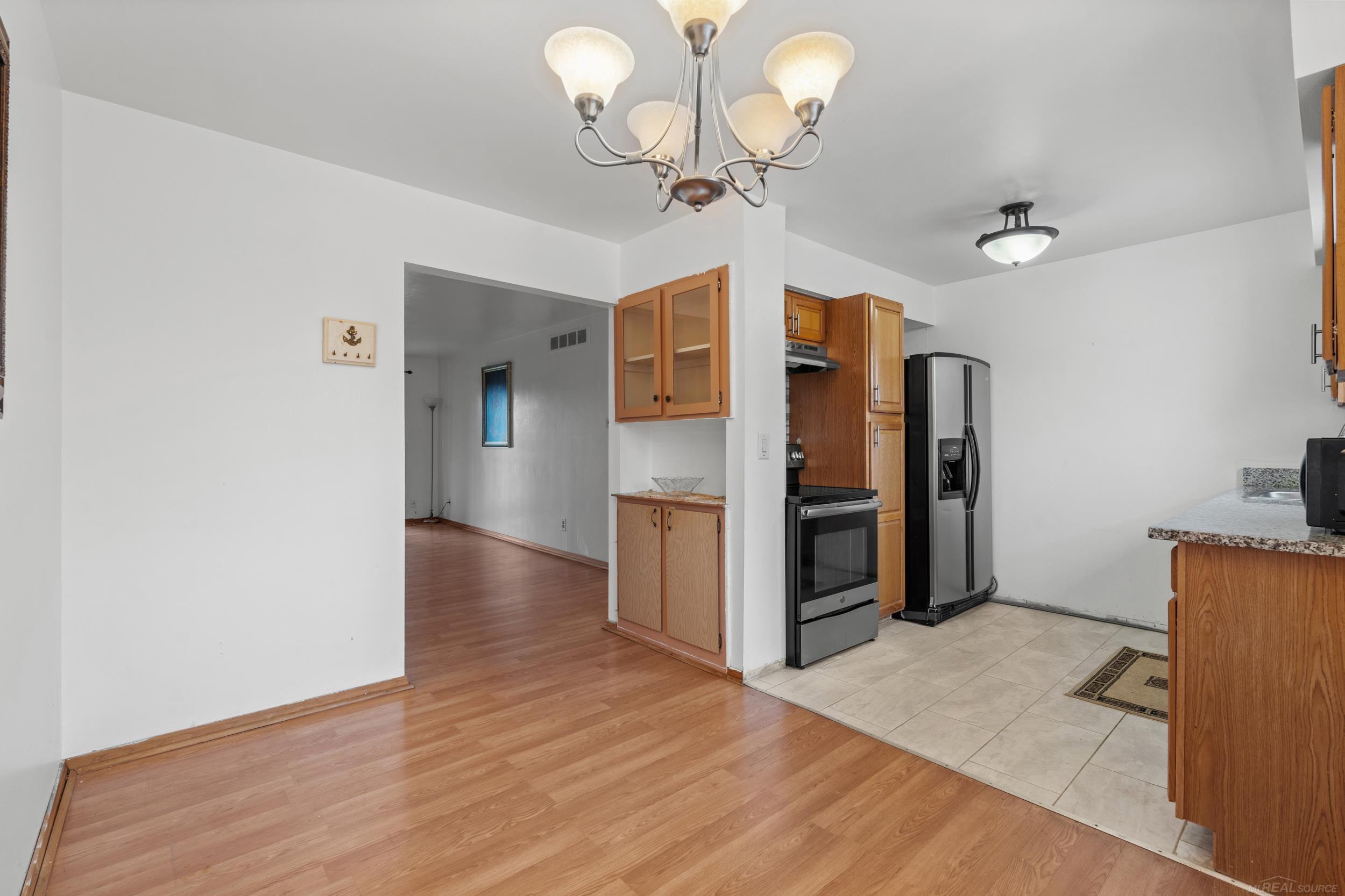 29265 Hayes Road Warren, MI 48088 - Photo 10 of 29