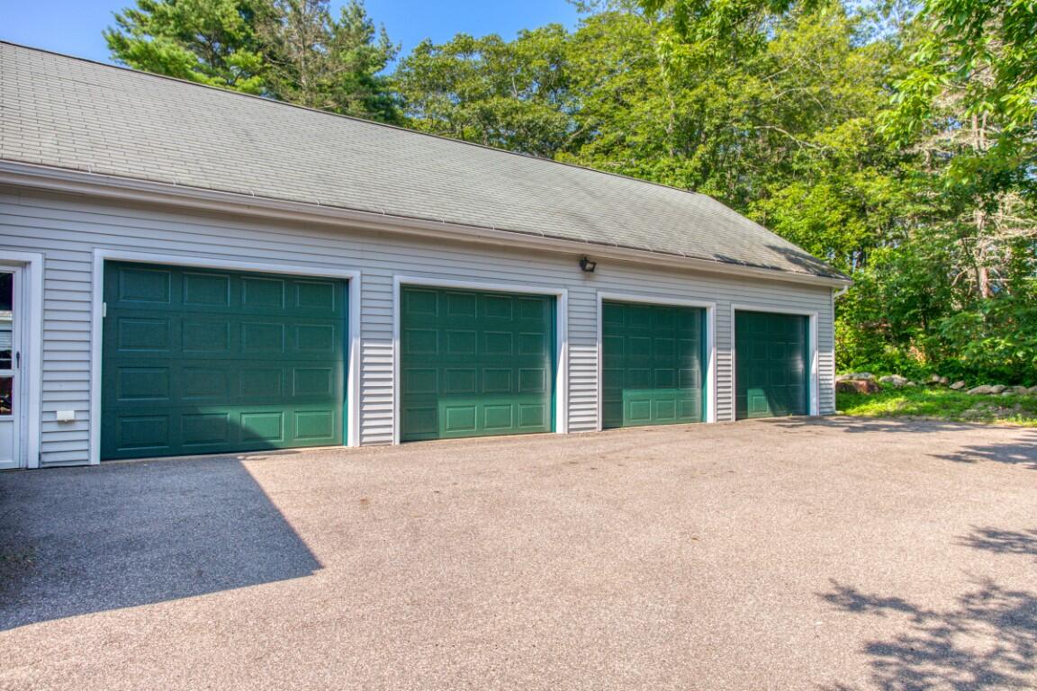 15 Montgomery Road Boothbay Harbor, ME 04538 - Photo 15 of 23 16. 5MontgomeryRd-4485