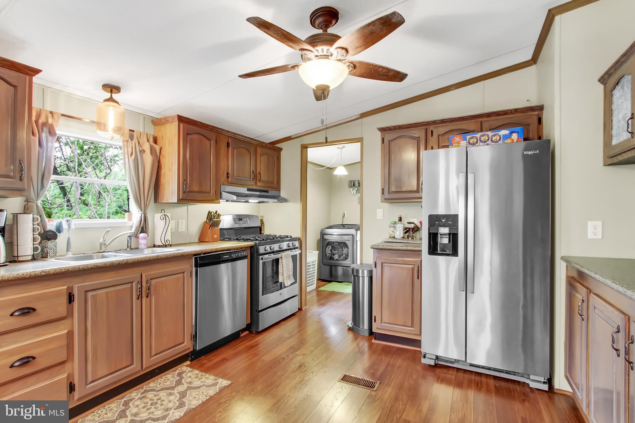 354 Neill Run Road Delta, PA 17314 - Photo 8 of 36 Kitchen