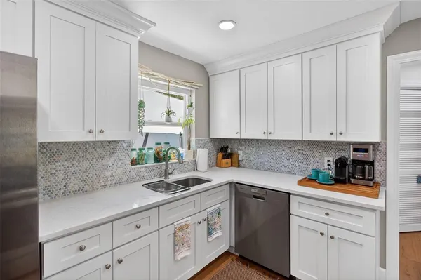 $4,095 | 741 Lantana Avenue, Clearwater Beach, FL 33767