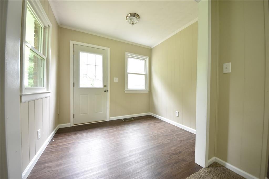 6035 East Base Road Columbus, IN 47203 - Photo 11 of 37 Gallery Image 11