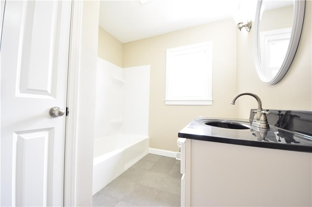 6035 East Base Road Columbus, IN 47203 - Photo 20 of 37 Gallery Image 20