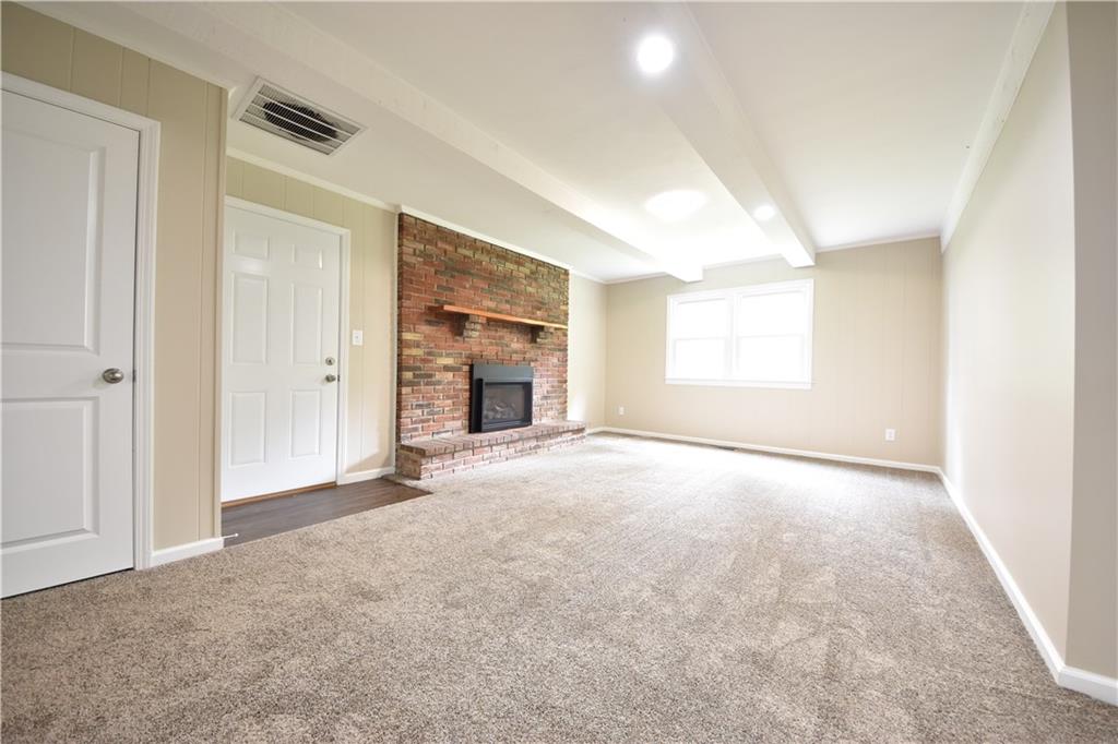 6035 East Base Road Columbus, IN 47203 - Photo 8 of 37 Gallery Image 8