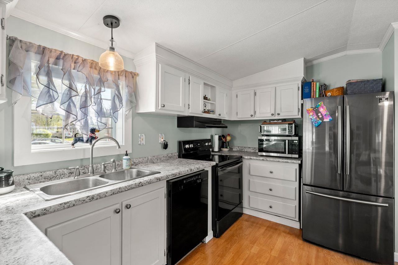 2 Lilac Street Exeter, NH 03833 - Photo 5 of 28 Gallery Image 5