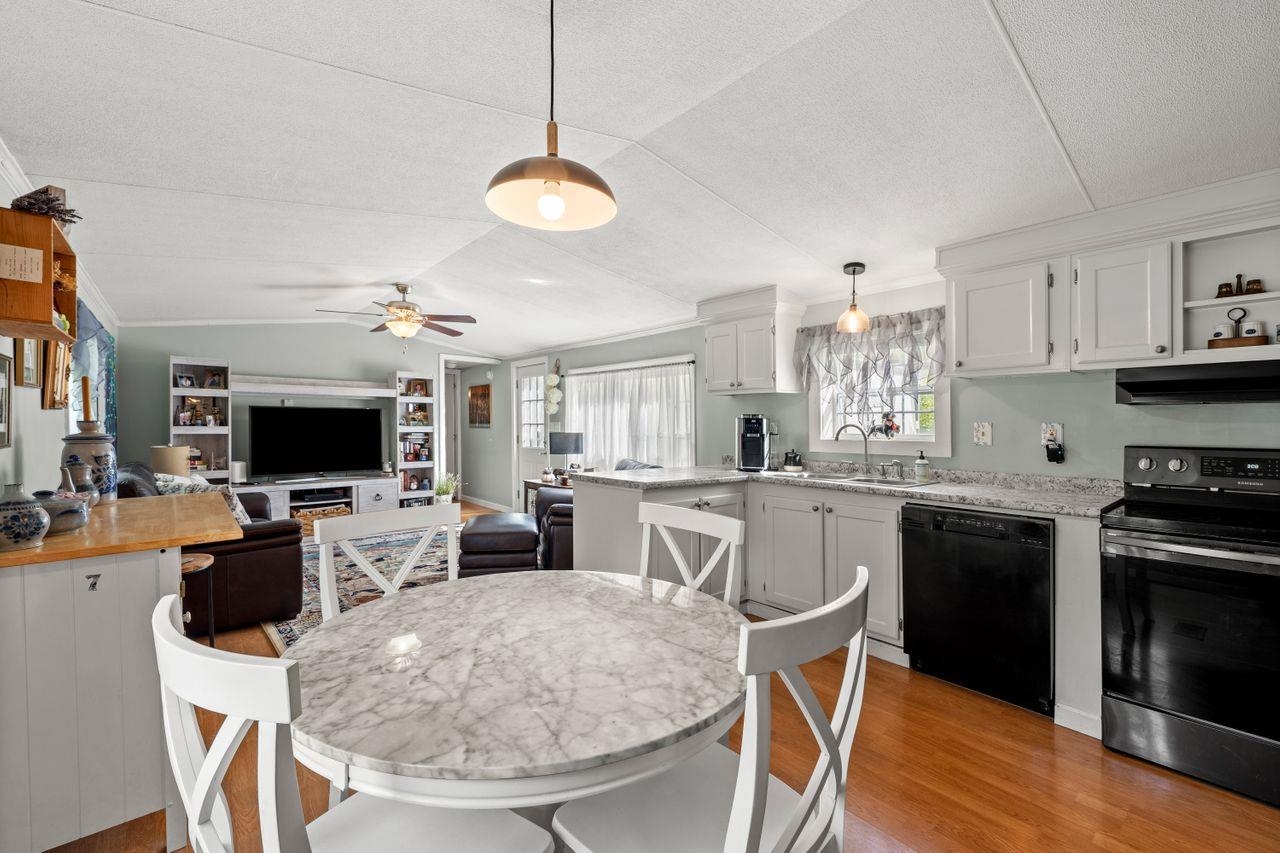 2 Lilac Street Exeter, NH 03833 - Photo 10 of 28 Gallery Image 10