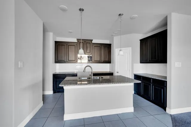 $385,000 | 117 Melody Way, Red Oak, TX 75154