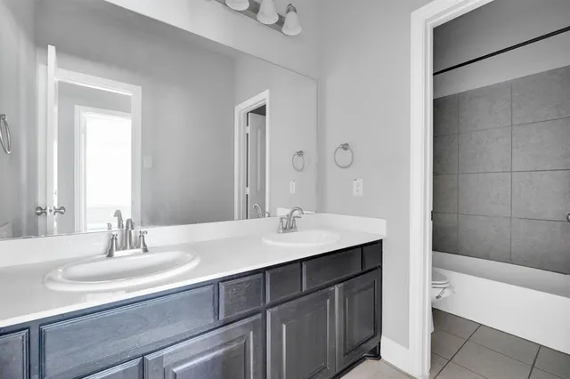 $385,000 | 117 Melody Way, Red Oak, TX 75154