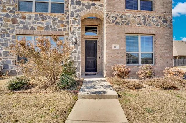 $385,000 | 117 Melody Way, Red Oak, TX 75154