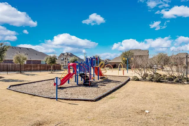 $385,000 | 117 Melody Way, Red Oak, TX 75154