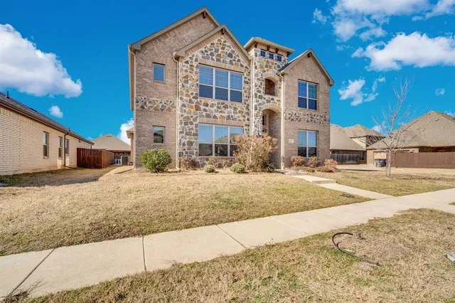 $385,000 | 117 Melody Way, Red Oak, TX 75154