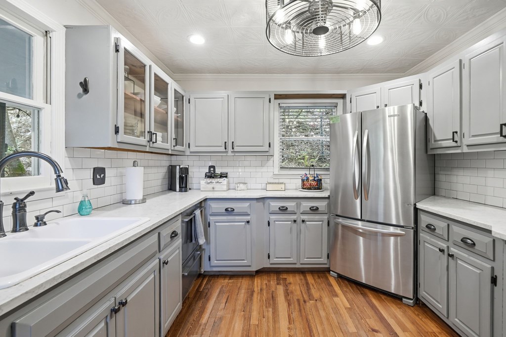 906 Riverside Lane Blue Ridge, GA 30513 - Photo 2 of 45 Gallery Image 2