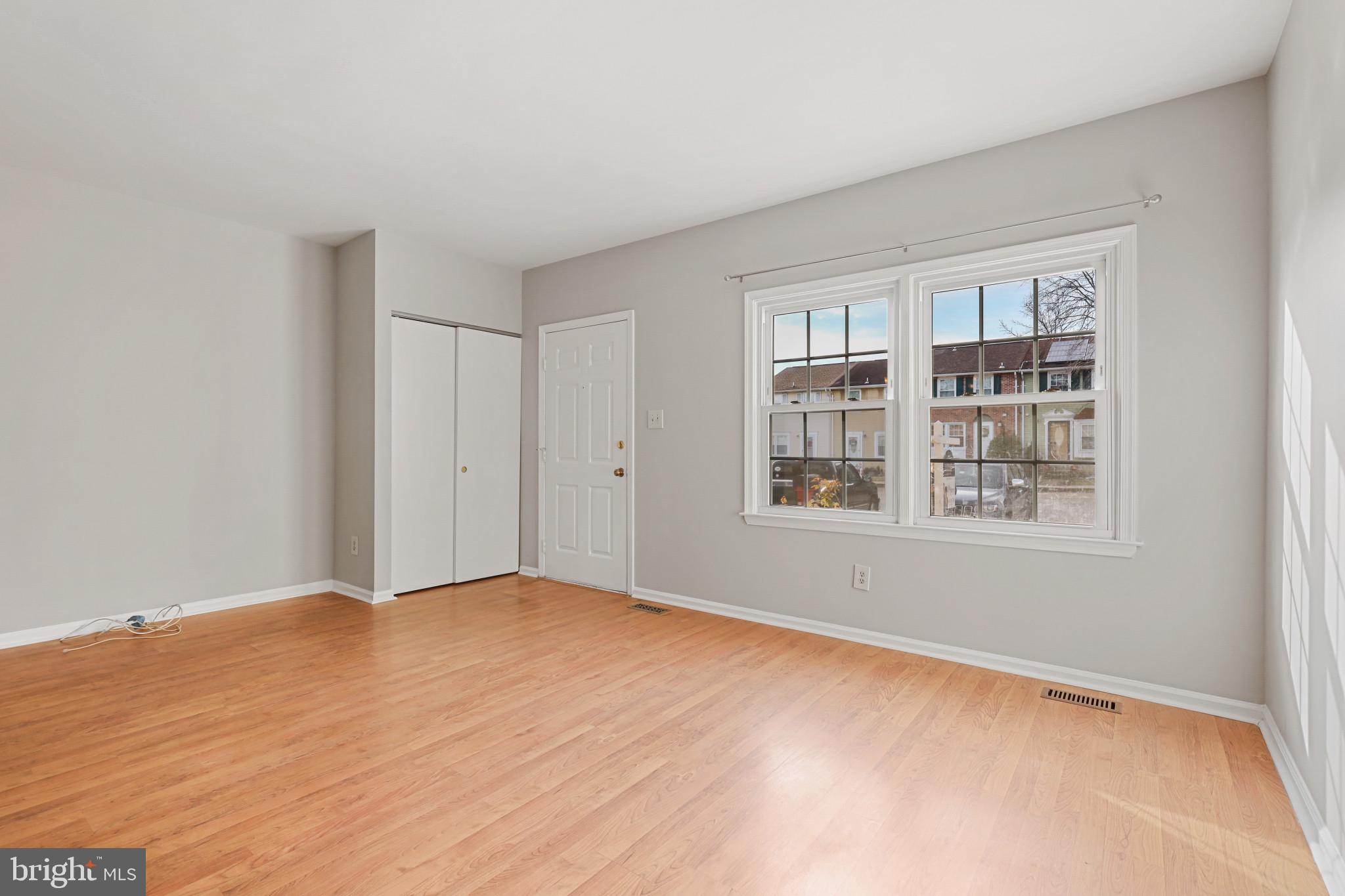 16 Baltistan Court Rosedale, MD 21237 - Photo 3 of 21 Living Room