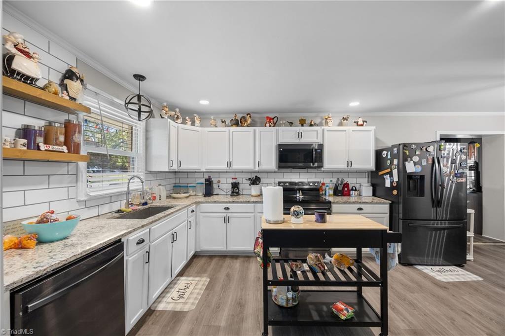 717 Brookgreen Terrace Graham, NC 27253 - Photo 3 of 24 Kitchen