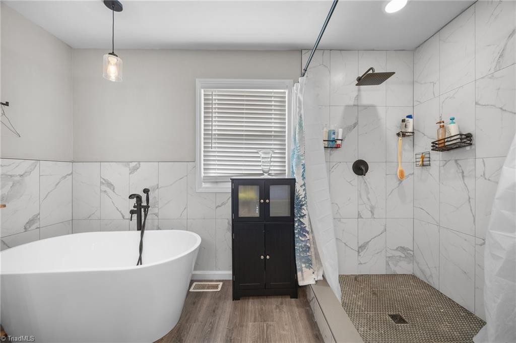 717 Brookgreen Terrace Graham, NC 27253 - Photo 9 of 24 Mstr Bath Soaking Tub & Walk-in Shower