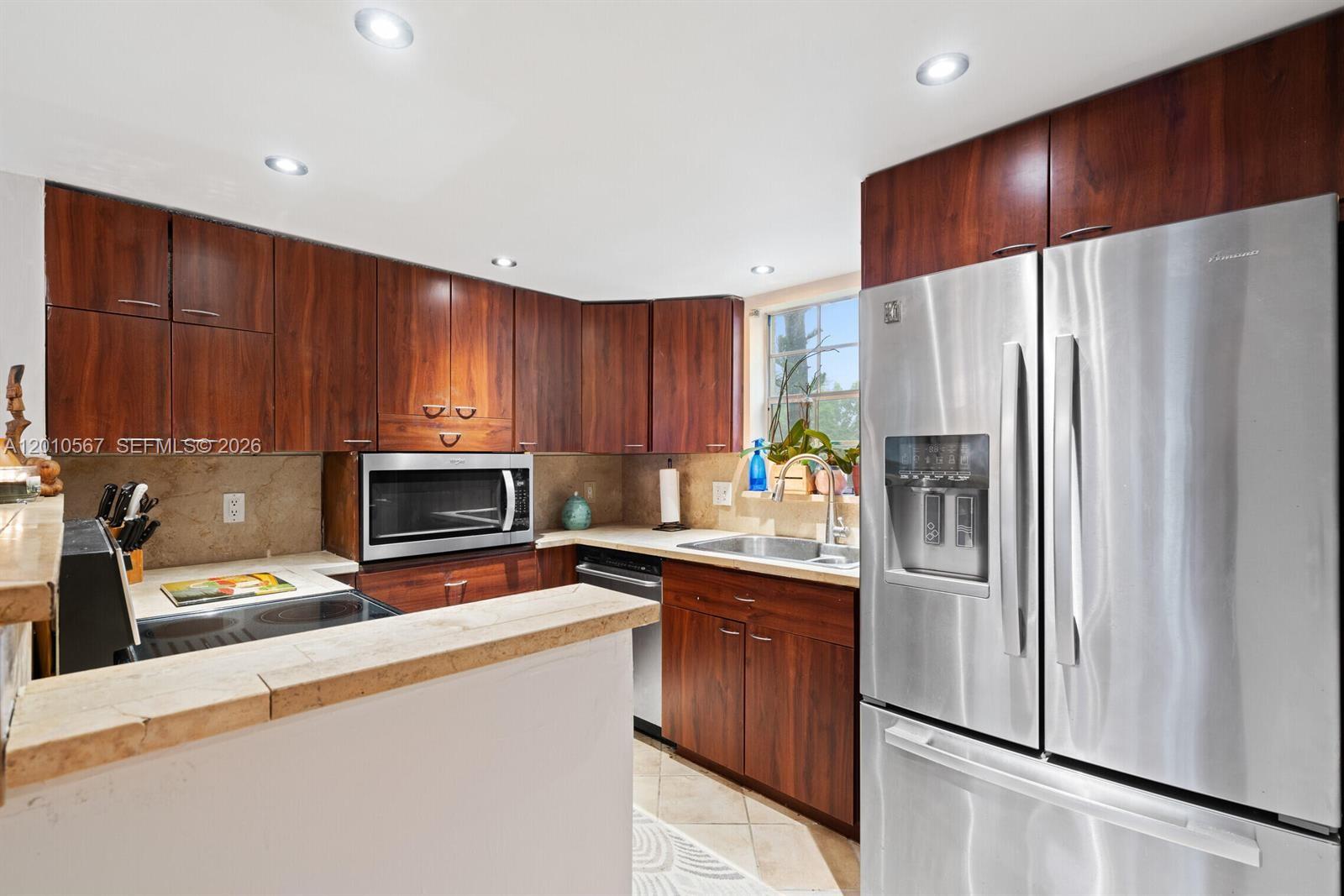6364 La Costa Drive, Unit D Boca Raton, FL 33433 - Photo 4 of 30