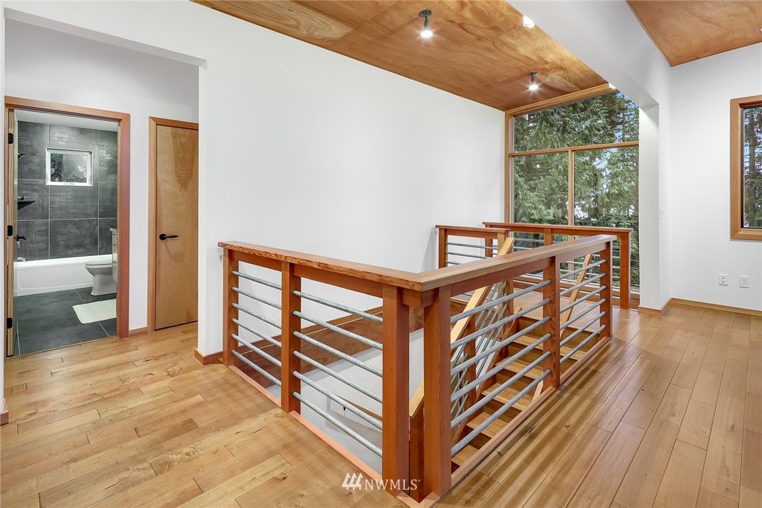 3132 North Shore Road Bellingham, WA 98226 - Photo 12 of 39 Gallery Image 12