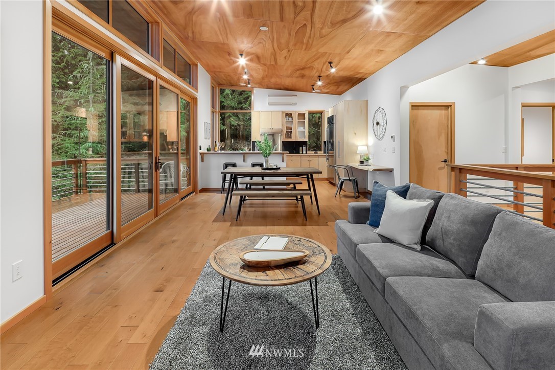 3132 North Shore Road Bellingham, WA 98226 - Photo 16 of 39 Gallery Image 16