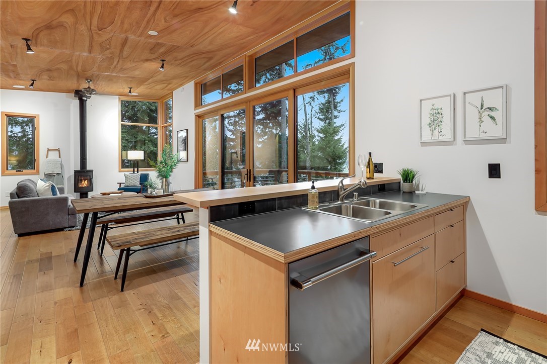 3132 North Shore Road Bellingham, WA 98226 - Photo 29 of 39 Gallery Image 29