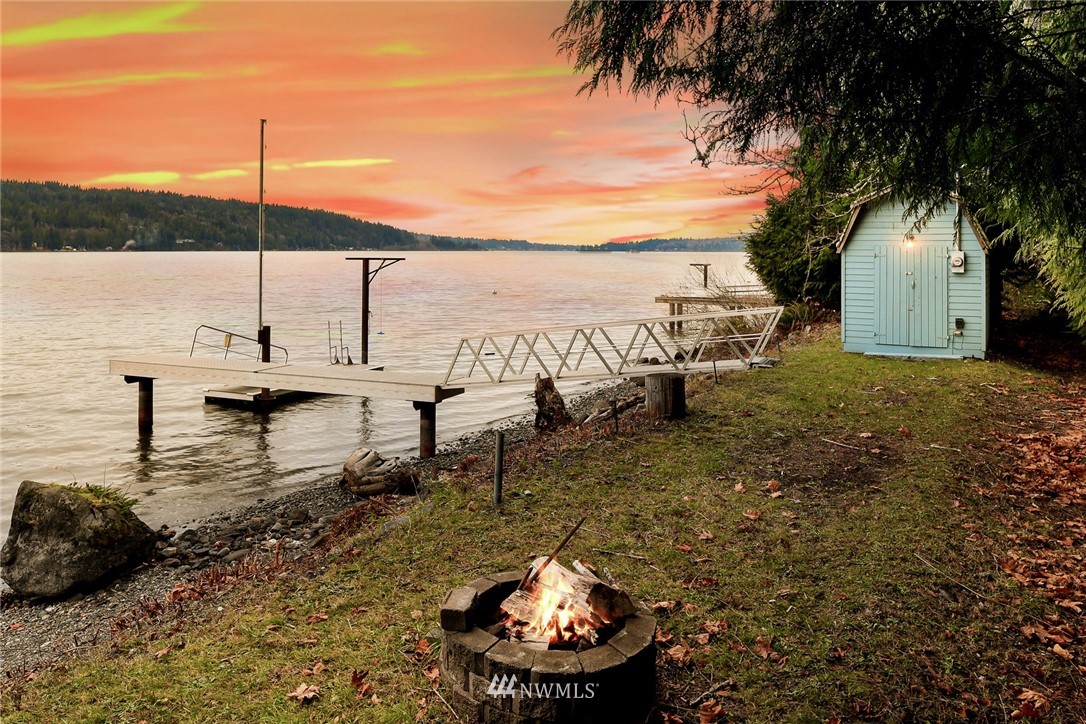 3132 North Shore Road Bellingham, WA 98226 - Photo 4 of 39 Gallery Image 4