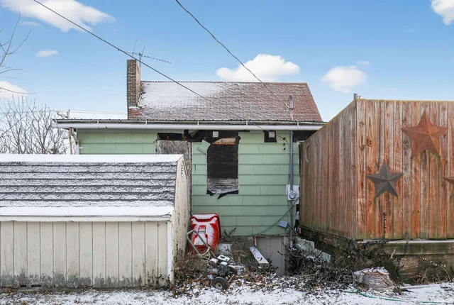 $69,900 | 313 South Division Street, Unit 313S, Flora, IN 46929