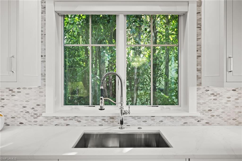 770 Park Street Naples, FL 34102 - Photo 16 of 45