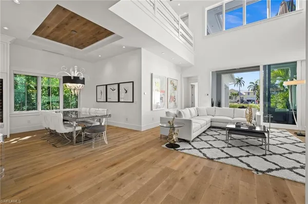 $5,595,000 | 770 Park Street, Naples, FL 34102