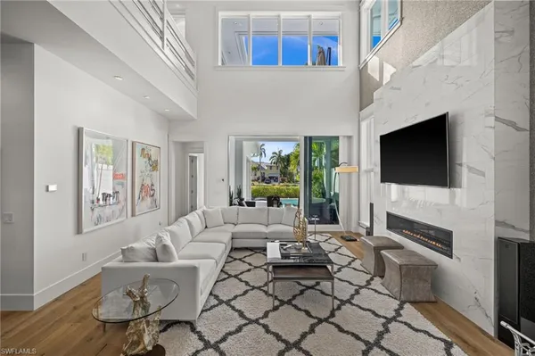 $5,595,000 | 770 Park Street, Naples, FL 34102