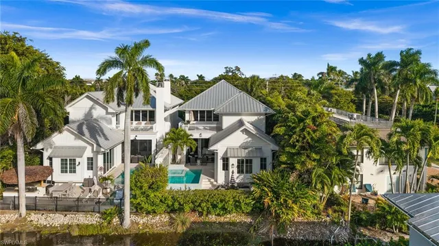 $6,895,000 | 770 Park Street, Naples, FL 34102