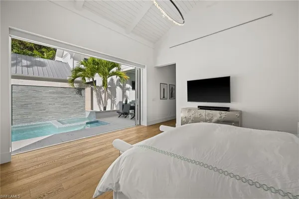$5,595,000 | 770 Park Street, Naples, FL 34102