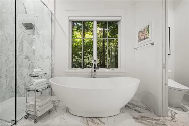 $6,895,000 | 770 Park Street, Naples, FL 34102