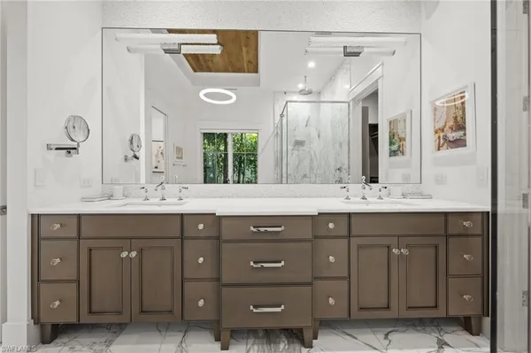 $5,595,000 | 770 Park Street, Naples, FL 34102