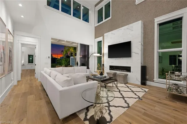 $5,595,000 | 770 Park Street, Naples, FL 34102