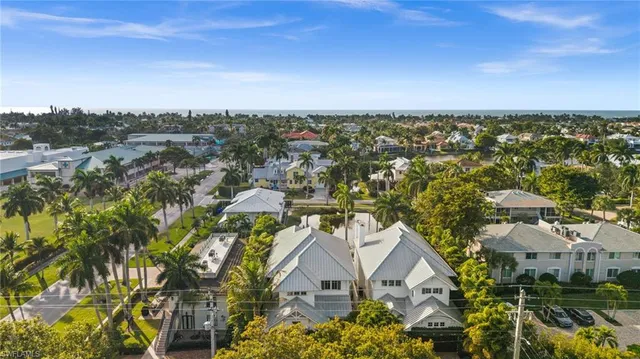 $6,895,000 | 770 Park Street, Naples, FL 34102