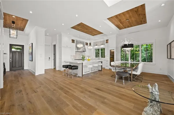 $5,595,000 | 770 Park Street, Naples, FL 34102