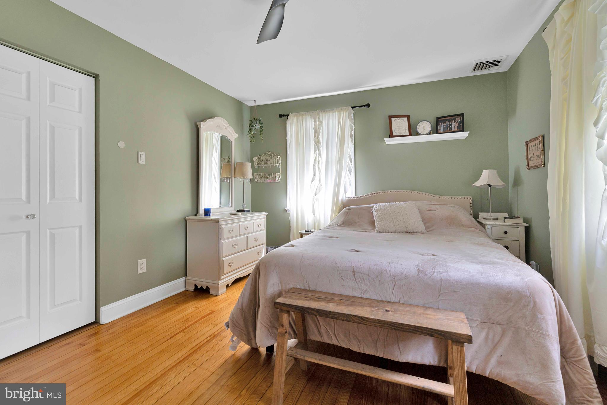 833 Emerson Street Philadelphia, PA 19111 - Photo 11 of 31 Main Bedroom