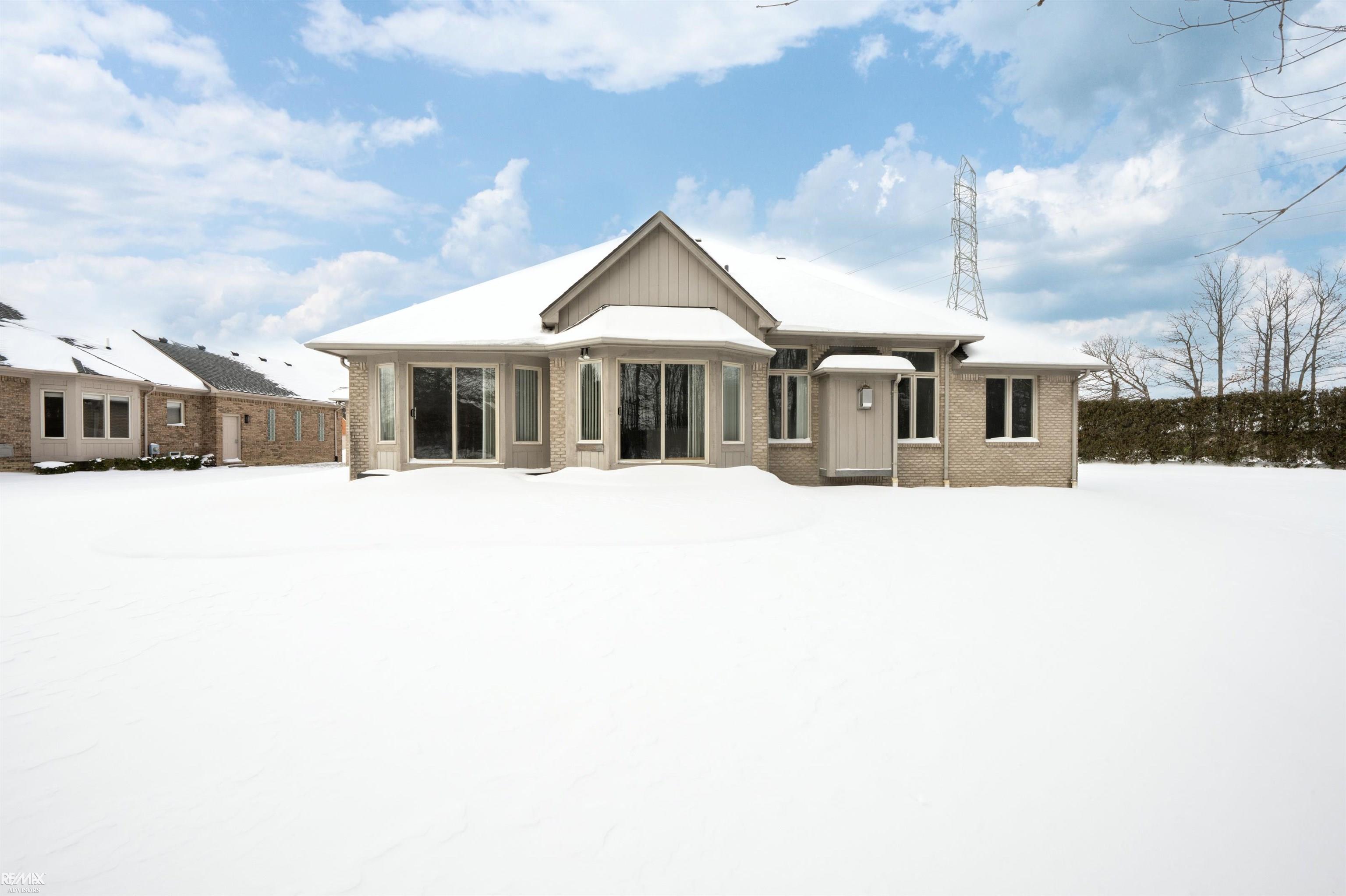 48498 Beacon Square Drive Macomb, MI 48044 - Photo 7 of 68