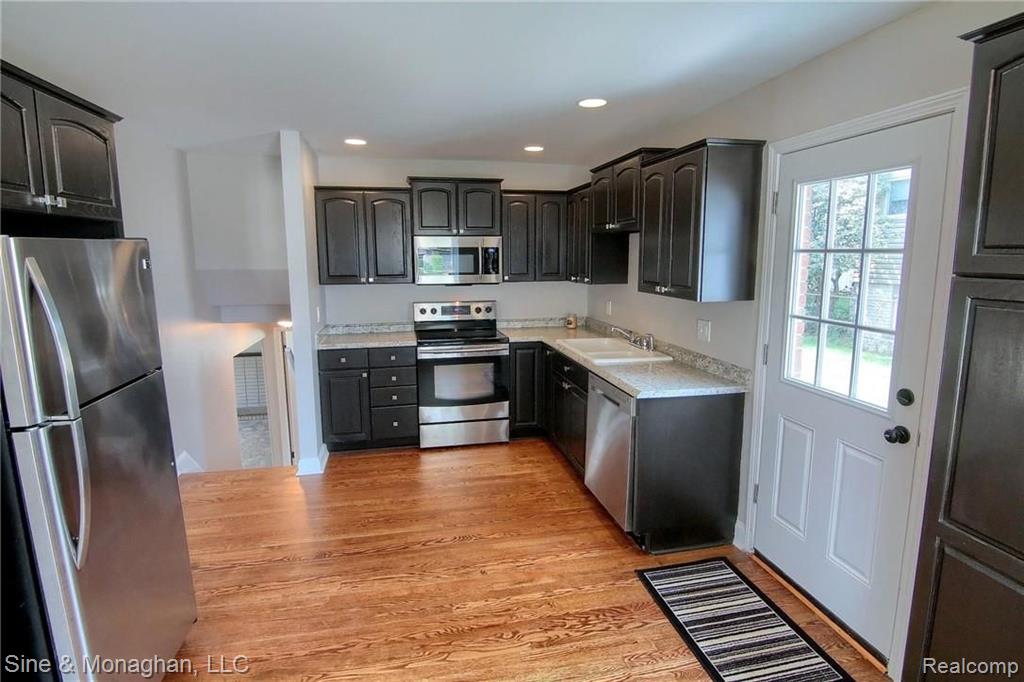 14248 Martin Road Warren, MI 48088 - Photo 3 of 26