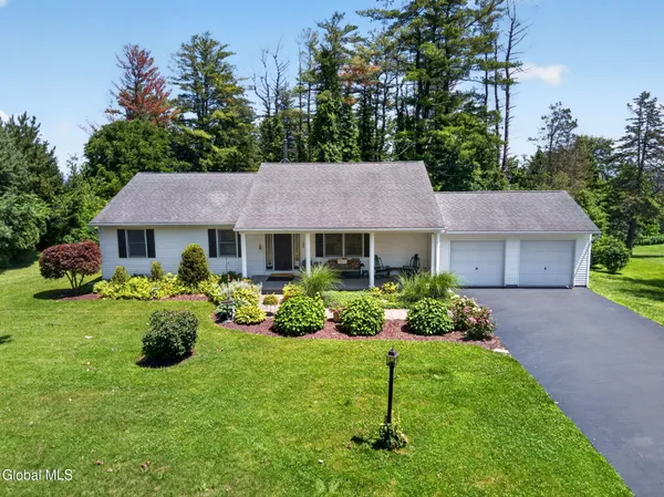 $425,000 | 158 Palmer Drive, Coeymans, NY 12143