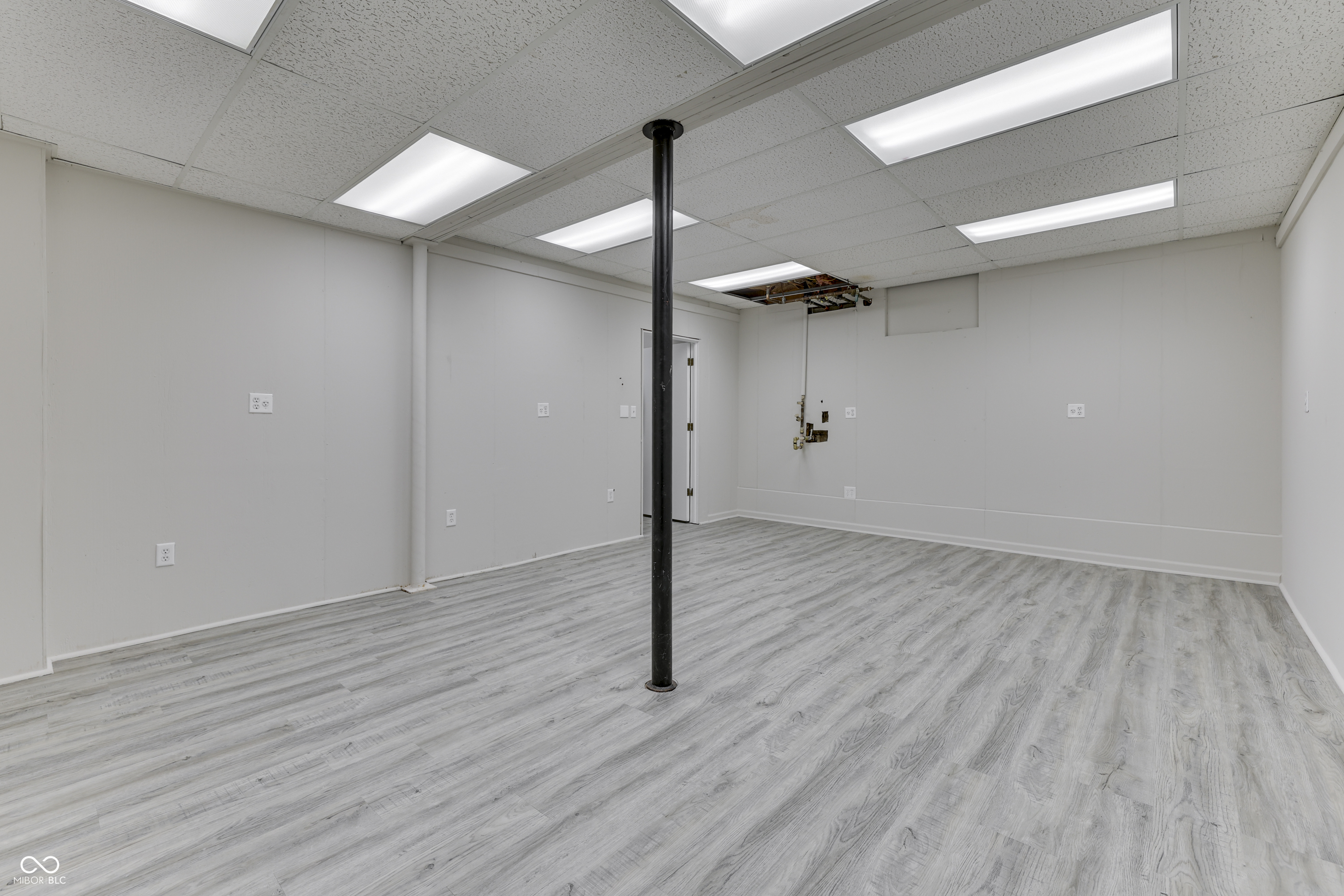 8603 Bluff Road Indianapolis, IN 46217 - Photo 50 of 123 Gallery Image 50