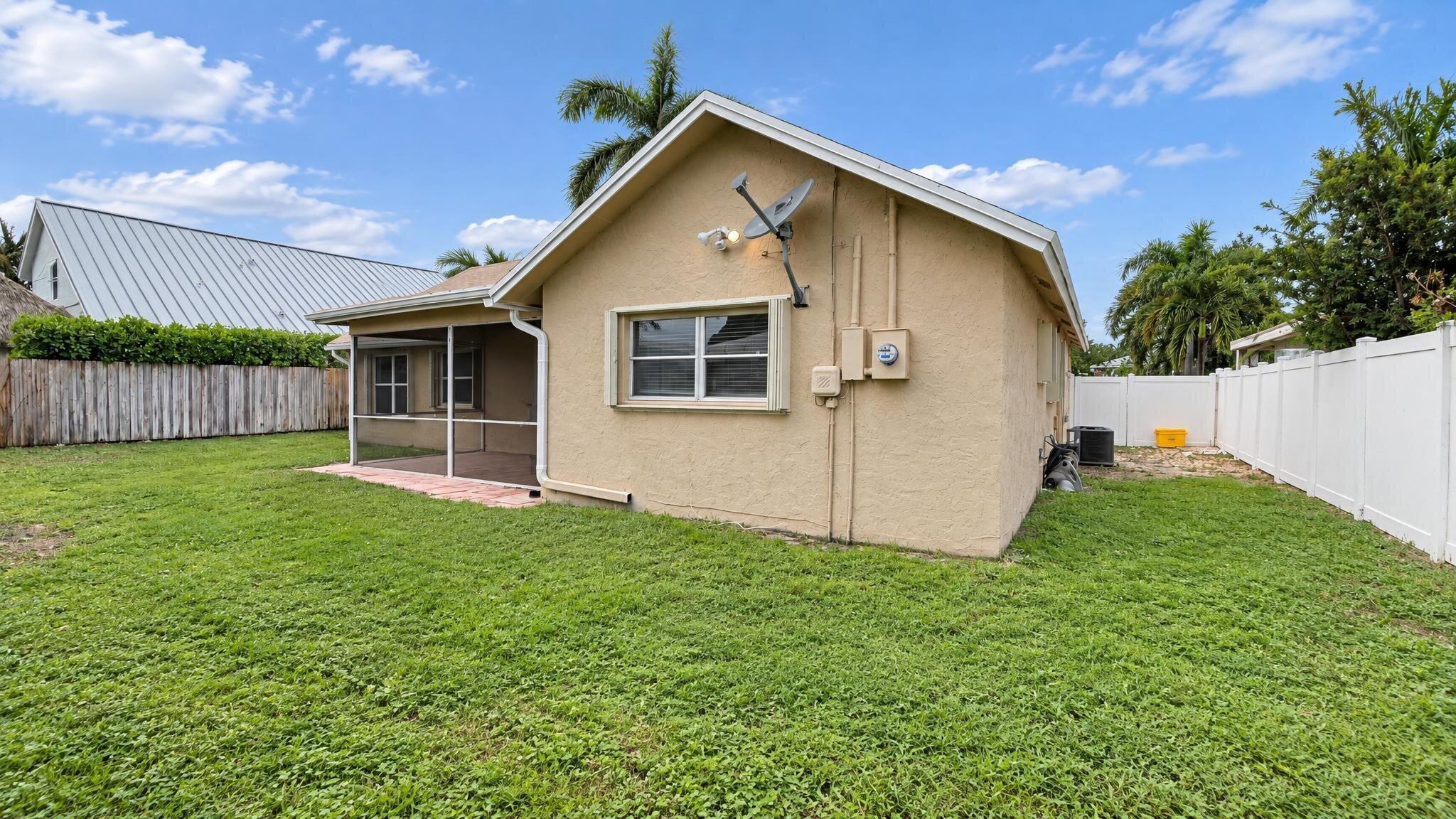 118 Mohigan Circle Boca Raton, FL 33487 - Photo 25 of 27 26_118_Mohigan_Cir_Other_16x9