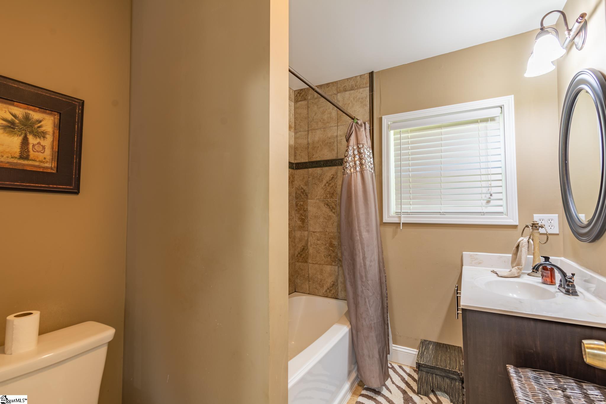 622 Arlington Road Greer, SC 29651 - Photo 14 of 19 Gallery Image 14