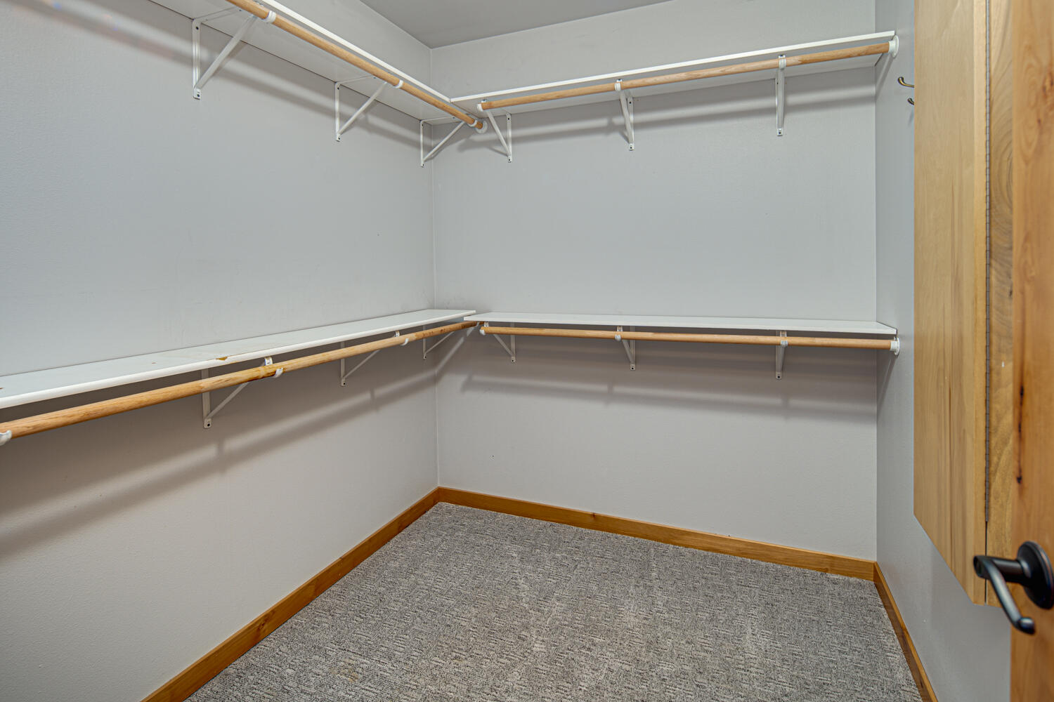 3397 Northeast Stonebrook Loop Bend, OR 97701 - Photo 15 of 35 Primary suite walk-in closet