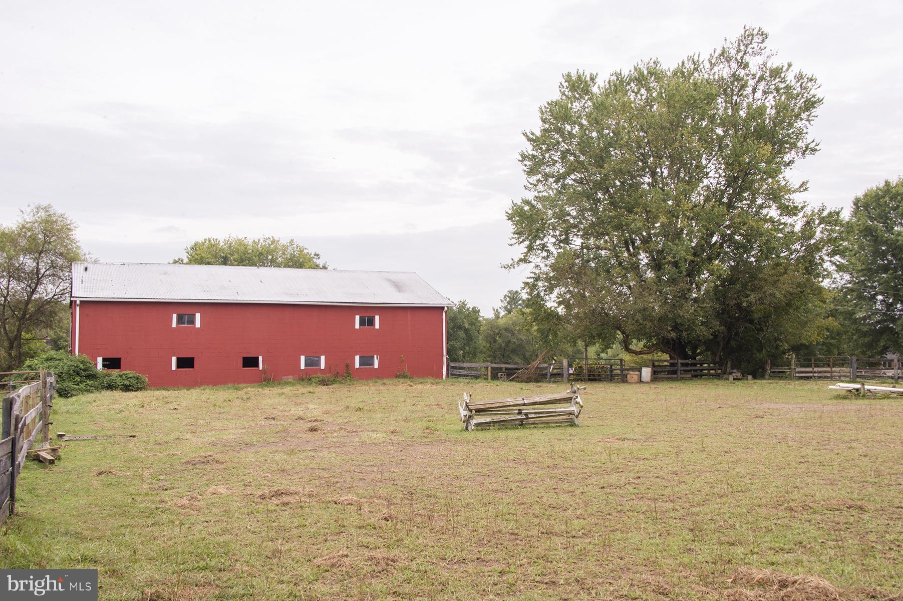 18780 Lincoln Road Hamilton, VA 20158 - Photo 23 of 80 180 x 200 bluestone Riding Ring