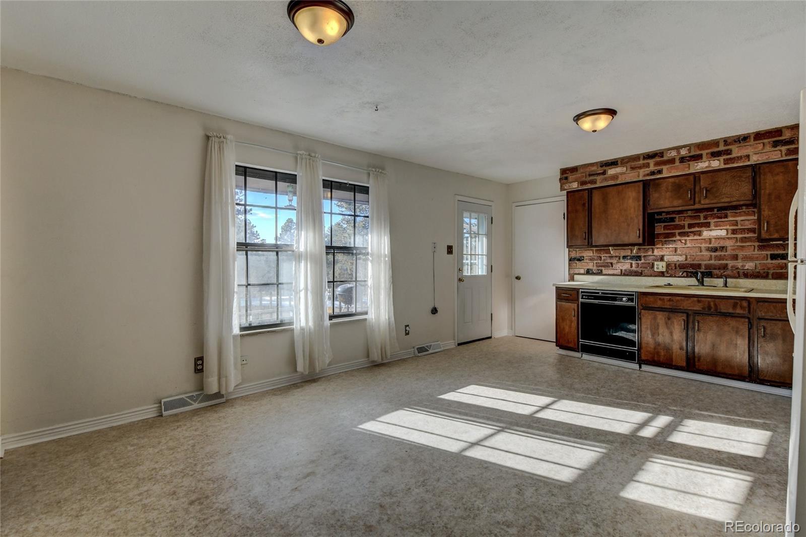 220 Overlook Road Elizabeth, CO 80107 - Photo 7 of 30 Gallery Image 7