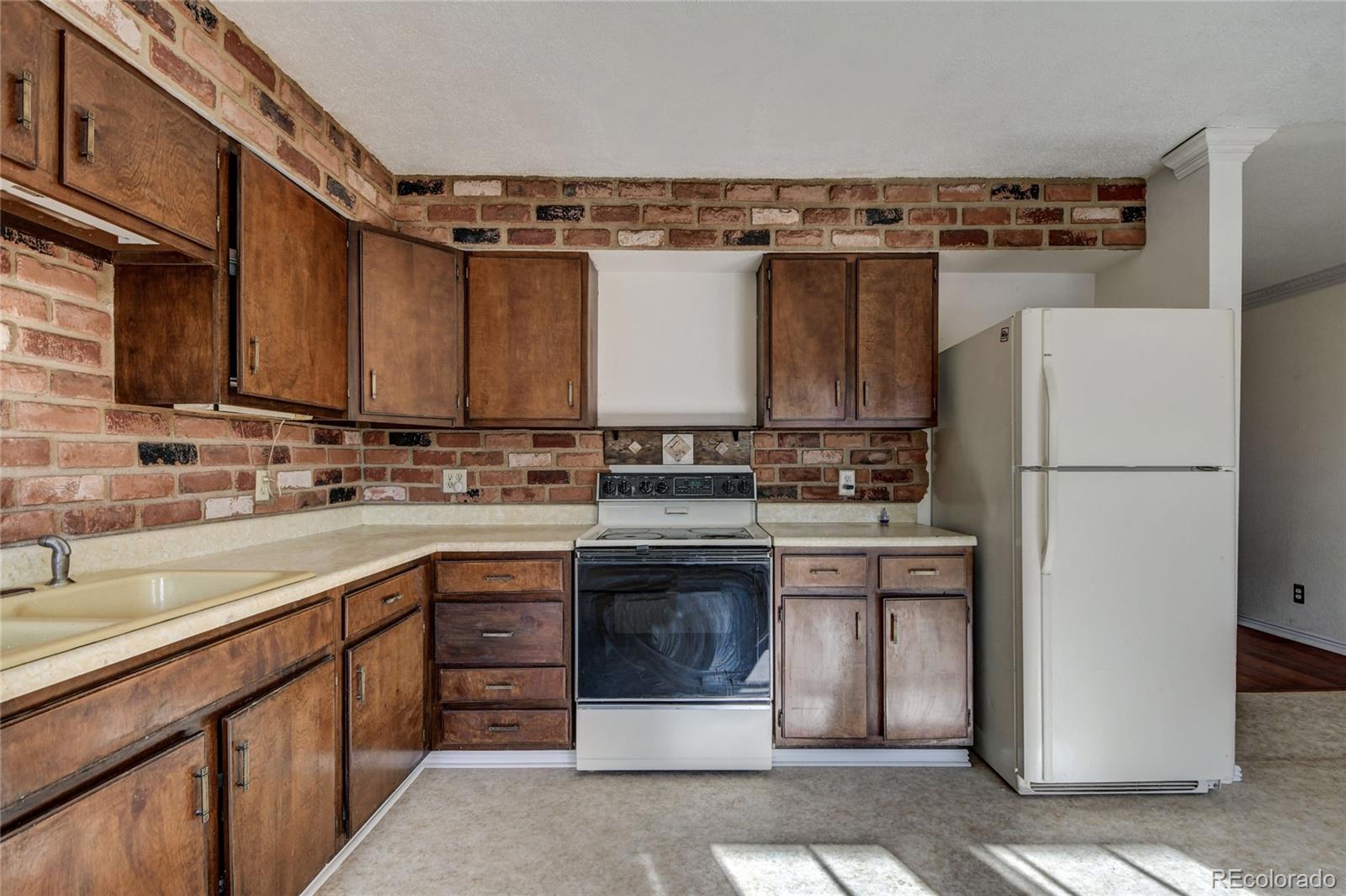 220 Overlook Road Elizabeth, CO 80107 - Photo 9 of 30 Gallery Image 9